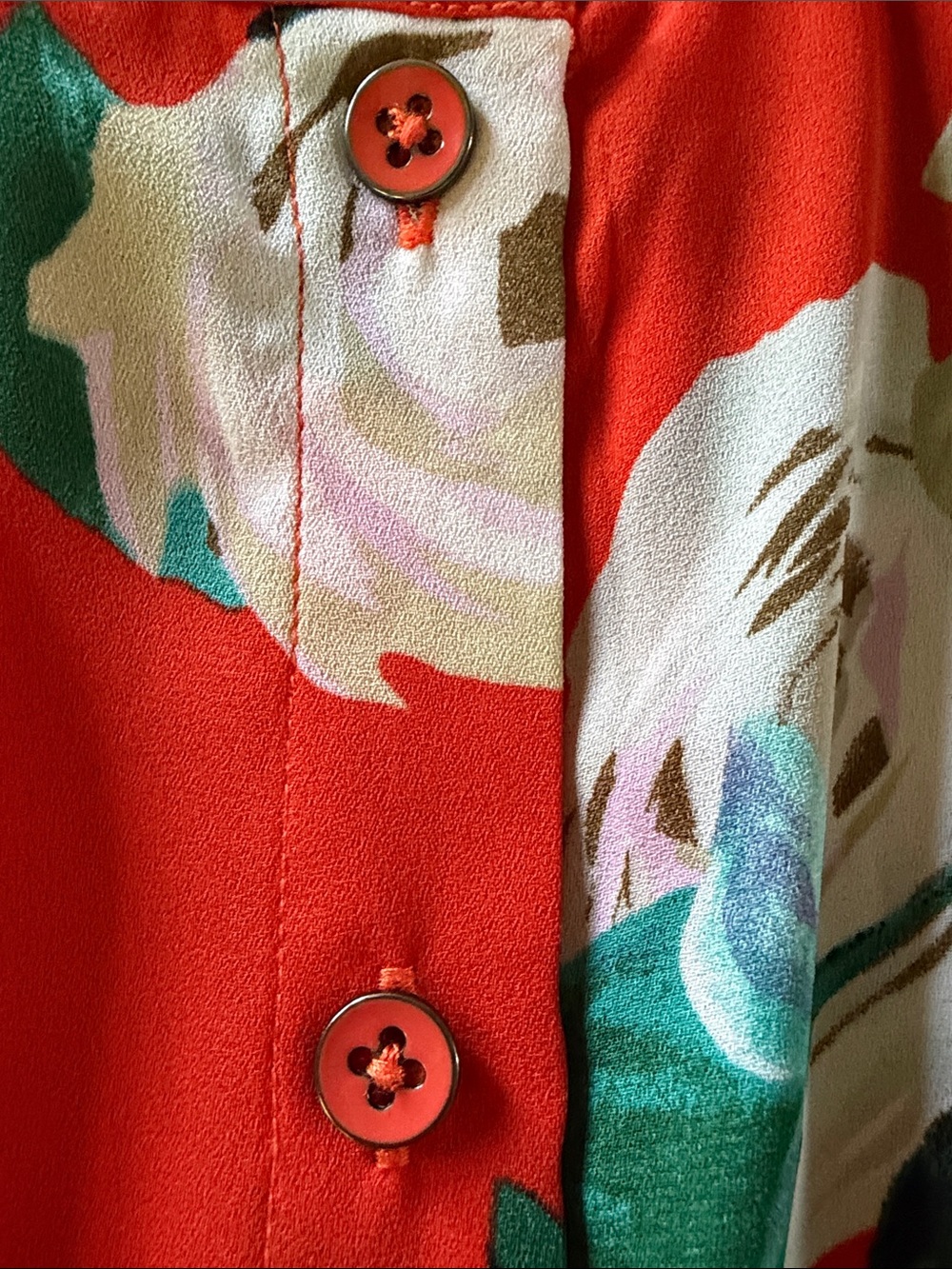 CAbi Red Floral Button-Front blousestyle 6101 - Picture 4 of 5
